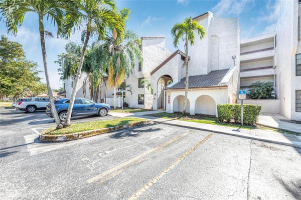 Kenland Pointe, 9140 SW 123rd Ct #308, The Crossings, Florida 33186, image 3