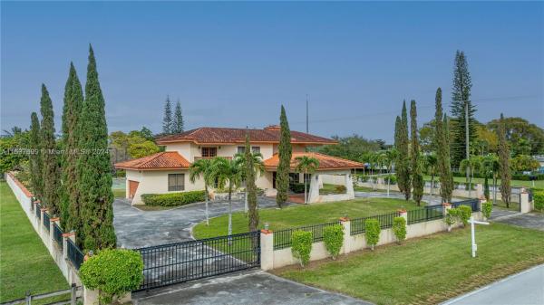 Miller Drive Estates, 10201 SW 64th St, Sunset, Florida 33173, image 2