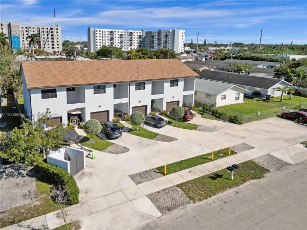 Gracewood, 6045 Pierce St, Hollywood, Florida 33024, image 1