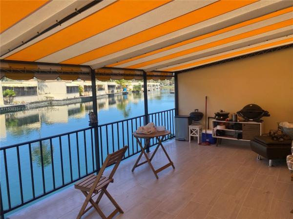 Loch Lomond West, 7011 Crown Gate Ct #7011, Miami Lakes, Florida 33014, image 3
