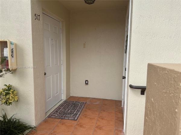 Villas At Snapper Village, 6656 SW 116th Ct #517, Kendall, Florida 33173, image 2