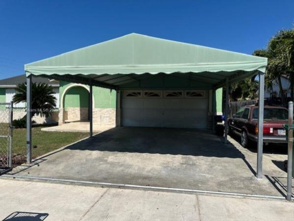 Meadow Wood Manor, 13381 SW 258th Ter, Princeton, Florida 33032, image 3