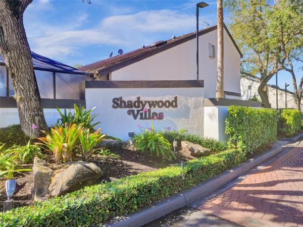 Shadywood Villas, 11765 SW 91st Ter, Kendall, Florida 33186, image 3