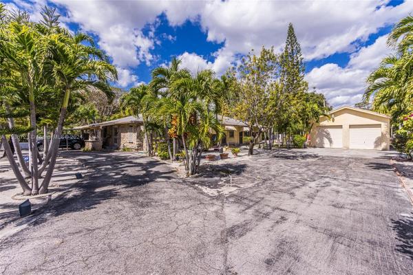 Hollywood Little Ranches, 2323 Polk St, Hollywood, Florida 33020, image 3