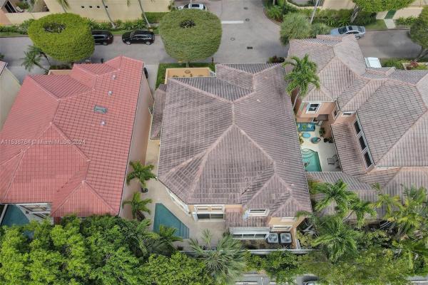 Island Way, 20774 NE 37th Ave, Aventura, Florida 33180, image 3