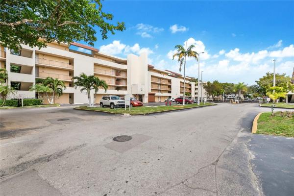 San Marco, 8860 Fontainebleau Blvd #404, Fountainebleau, Florida 33172, image 3