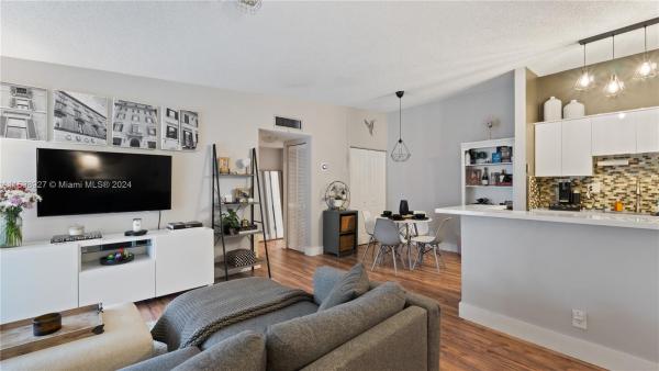 Tamarac Gardens, 9419 W Mcnab Rd #205, Tamarac, Florida 33321, image 1