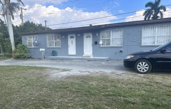 Belle Glade No HOA, 117 E Canal St N, Belle Glade, Florida 33430, image 1