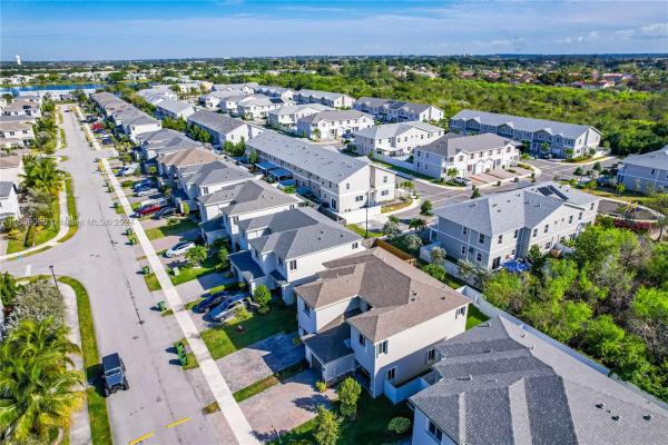 Palms At Bella Vista, 1865 SE 8th Pl, Homestead, Florida 33034, image 3
