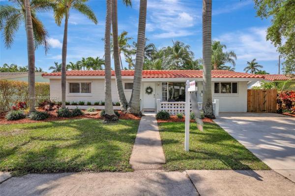 Country Club Homes, 1004 N 13th Ter, Hollywood, Florida 33019, image 3