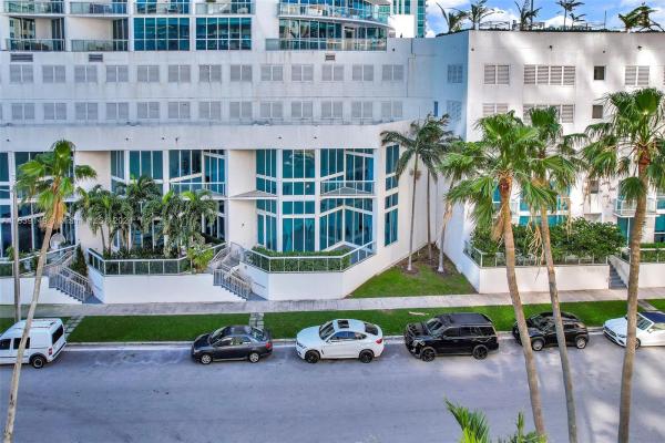Platinum, 480 NE 30th St #104, Miami, Florida 33137, image 1