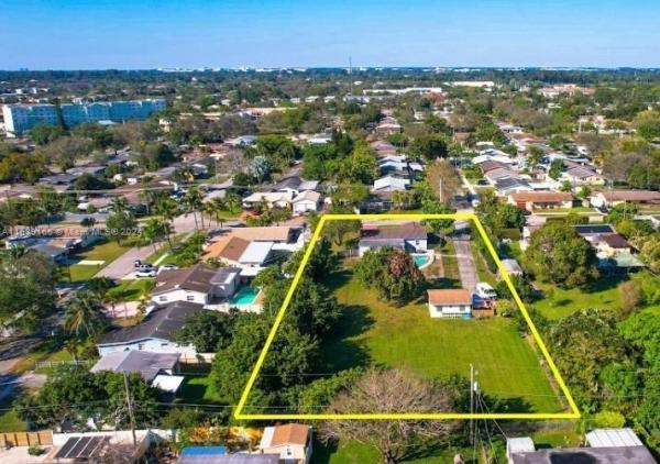 Hollywood No HOA, 7220 Cody St, Hollywood, Florida 33024, image 1