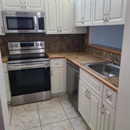 Miramar Club, 3199 Foxcroft Rd #103, Miramar, Florida 33025, image 3