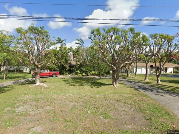 Sunkist Estates, 8291 SW 58th St, Olympia Heights, Florida 33143, image 1