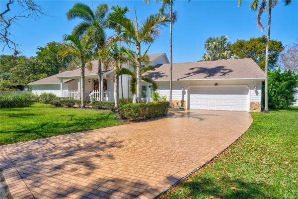 Robin's Run West, 15131 SW 145th St, Country Walk, Florida 33196, image 2