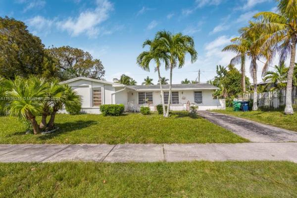 Fairway Lake South, 10823 SW 161st St, Palmetto Estates, Florida 33157, image 2