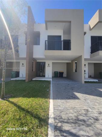 Oaks Place, 5463 W Oak Way, Dania Beach, Florida 33314, image 1
