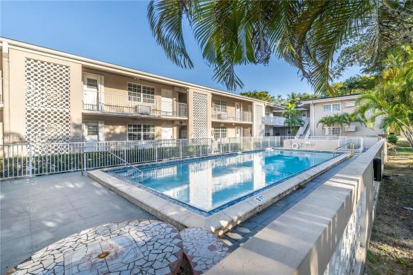 Santona, 6511 Santona St #C12, Coral Gables, Florida 33146, image 1