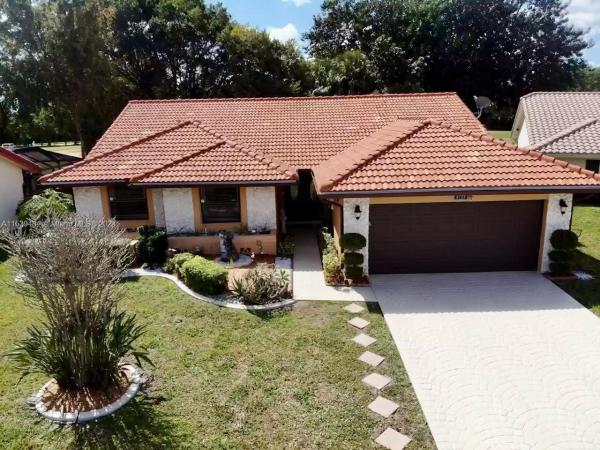 Lakewood At Woodmont, 8720 NW 82nd St, Tamarac, Florida 33321, image 2