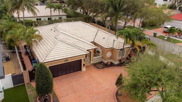 Royal Garden Estates, 16239 NW 91st Ct, Miami Lakes, Florida 33018, image 3