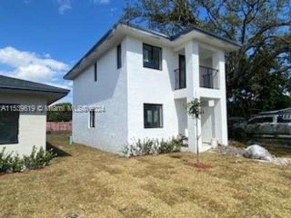 Queens Park, Westview, Florida 33167, image 2