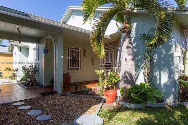Princetonian By The Park, 12861 SW 248th Ter, Princeton, Florida 33032, image 1