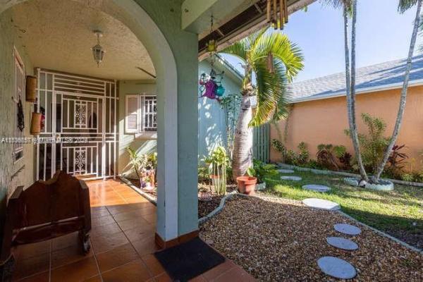 Princetonian By The Park, 12861 SW 248th Ter, Princeton, Florida 33032, image 3
