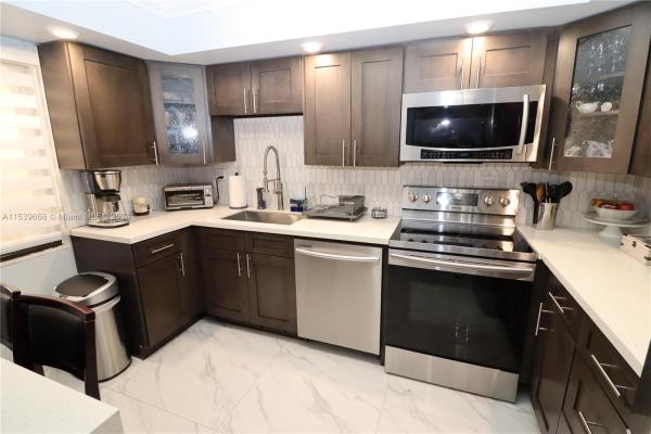 Abbott Gardens, 8101 Byron Ave #407, Miami Beach, Florida 33141, image 1