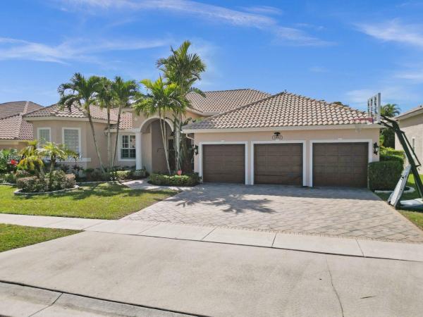 Crystal Cove Estates At Loggers Run, 11612 Kensington Ct, Boca Raton, Florida 33428, image 3