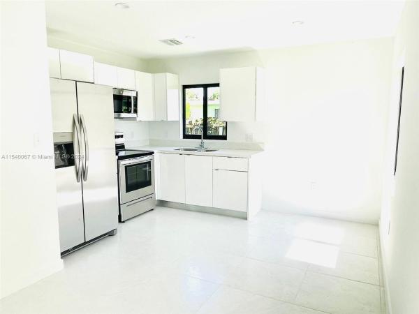 Hialeah Heights, 5928 NW 29th Ave, Brownsville, Florida 33142, image 3