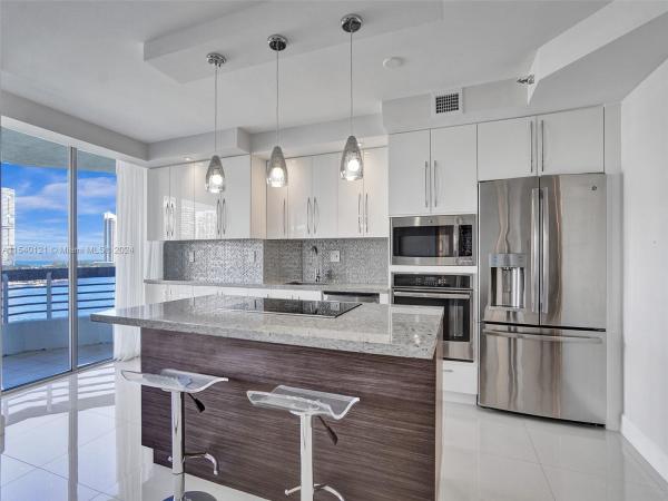 Mystic Pointe Tower 500, 3530 Mystic Pointe Dr #1014, Aventura, Florida 33180, image 1