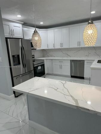 Fulford Highlands, 552 NE 161st St, Golden Glades, Florida 33162, image 1