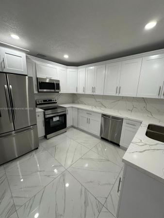 Fulford Highlands, 552 NE 161st St, Golden Glades, Florida 33162, image 3