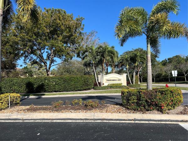 Independence Cove, 1255 Imperial Lake Rd, West Palm Beach, Florida 33413, image 2