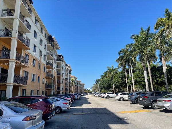Keystone Courts, 9300 Fontainebleau Blvd #E504, Fountainebleau, Florida 33172, image 3