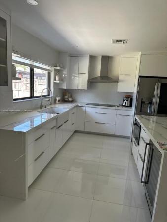 Heftler Homes Sunset Park, 7410 SW 97th Ave, Sunset, Florida 33173, image 3