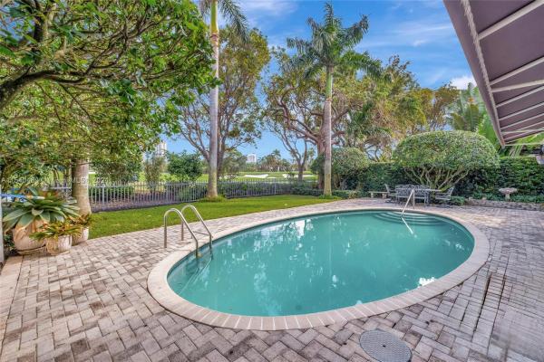 La Gorce Golf, 5225 Alton Rd, Miami Beach, Florida 33140, image 3