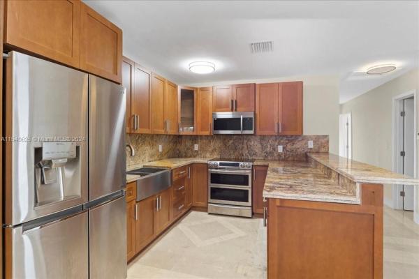Sunshine Park Estates, 2321 N 61st Ave, Hollywood, Florida 33024, image 3