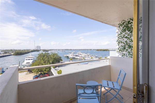 Bayshore Yacht & Tennis Club, 7904 West Dr #304, North Bay Village, Florida 33141, image 1