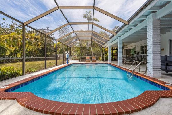 Kendall East, 10130 SW 70th Ave, Pinecrest, Florida 33156, image 1