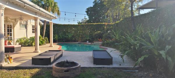 Kendale South, 9900 SW 97th Ct, Kendall, Florida 33176, image 2
