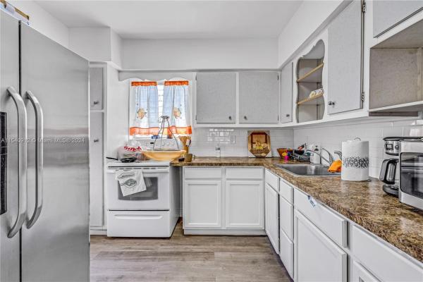 Beacom Manor, 2460 SW 5th St, Miami, Florida 33135, image 3