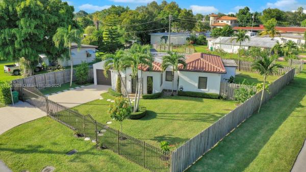 Coral Villas, 6501 SW 31st St, Coral Terrace, Florida 33155, image 3