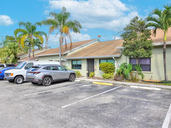 Sunplace Villas At Springtree, 3868 NW 77th Ave, Sunrise, Florida 33351, image 3