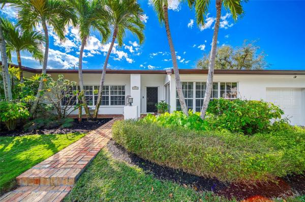 Biltmore, 428 Sevilla Ave, Coral Gables, Florida 33134, image 3