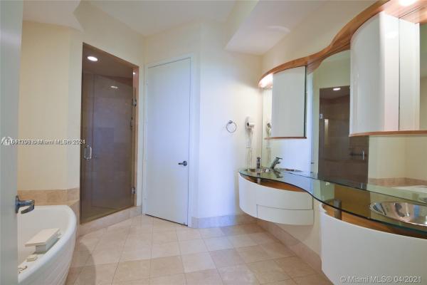 Trump Palace, 18101 Collins Ave #606, Sunny Isles Beach, Florida 33160, image 2