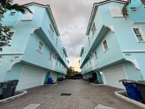 Hollywood Lawns, 1705 Johnson St #B, Hollywood, Florida 33020, image 2