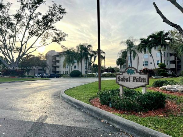 Sabal Palm Of Pine Island Ridge, 9520 Seagrape Dr #206, Davie, Florida 33324, image 3