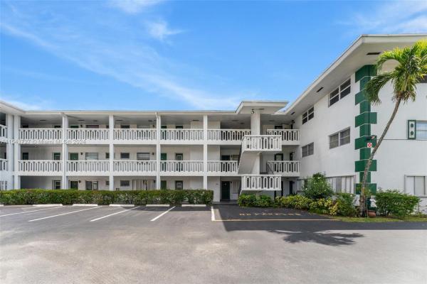 Lake Park Gardens, 4750 NW 10th Ct #116, Plantation, Florida 33313, image 1