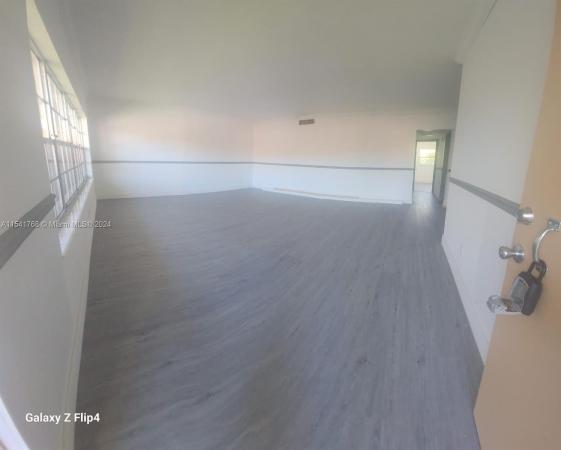 Sutton House, 11855 NE 19th Dr #25, North Miami, Florida 33181, image 3